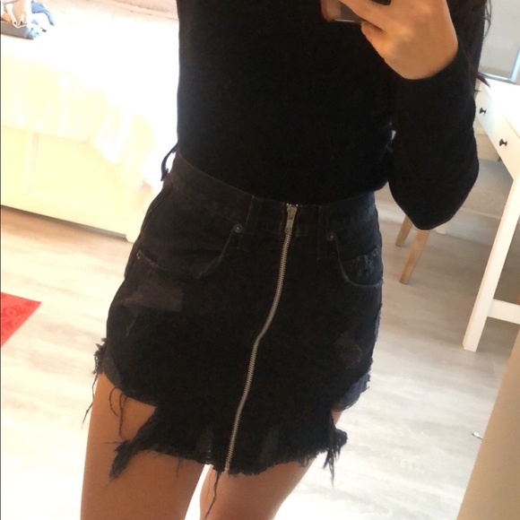 Carmar Mini Skirt - Picture 2 of 2